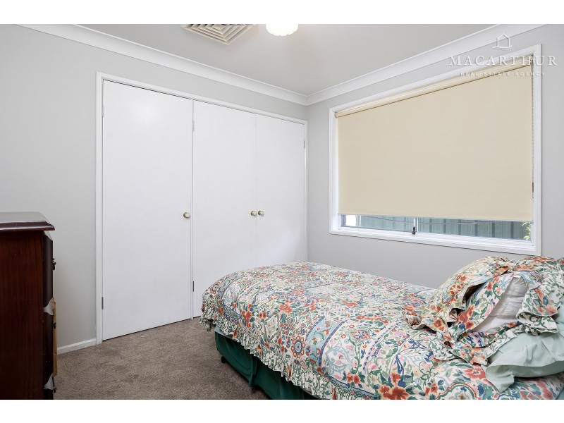 55 Huthwaite Street, Mount Austin NSW 2650