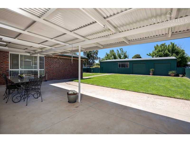 55 Huthwaite Street, Mount Austin NSW 2650