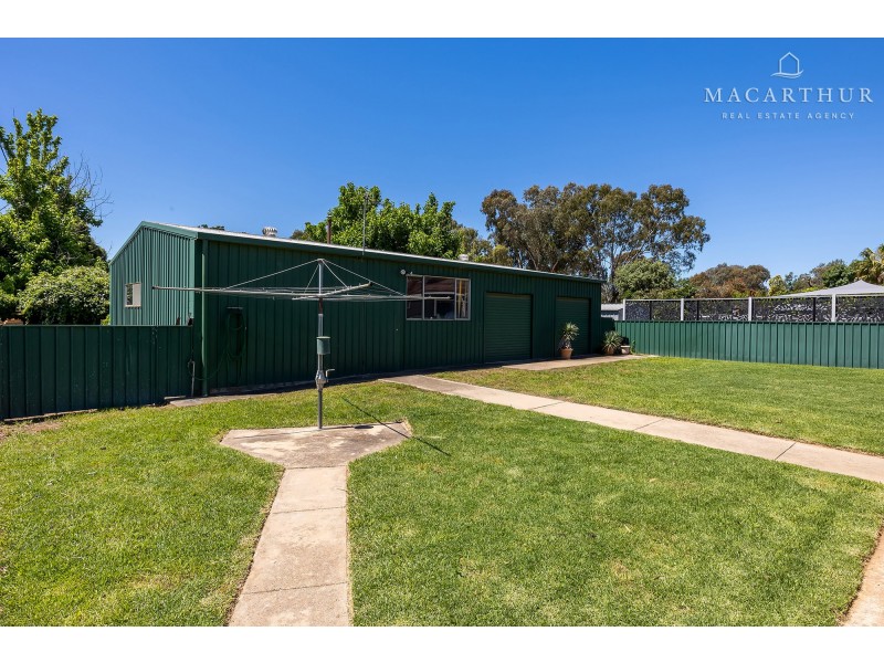 55 Huthwaite Street, Mount Austin NSW 2650