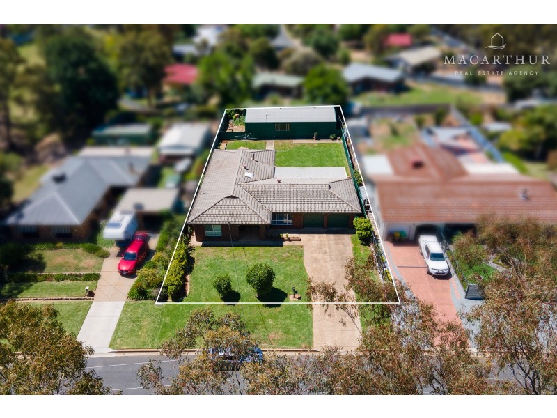 55 Huthwaite Street, Mount Austin NSW 2650