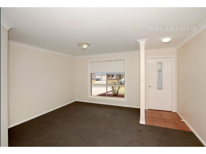 30 Woomera Place, Glenfield Park NSW 2650