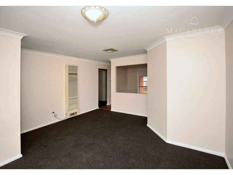 30 Woomera Place, Glenfield Park NSW 2650