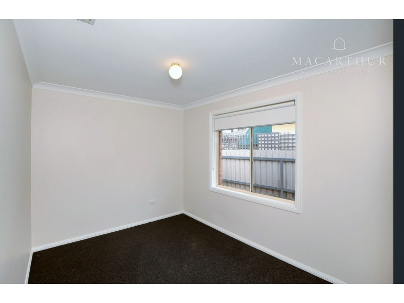 30 Woomera Place, Glenfield Park NSW 2650