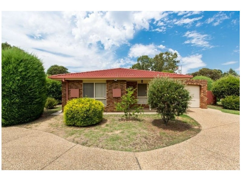 2/54 Adjin Street, Mount Austin NSW 2650