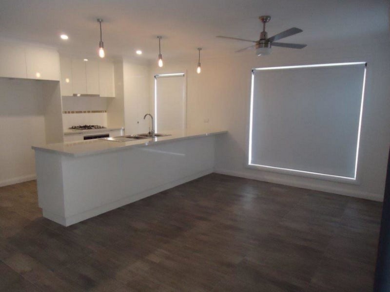 8 Morris Street, Gobbagombalin NSW 2650