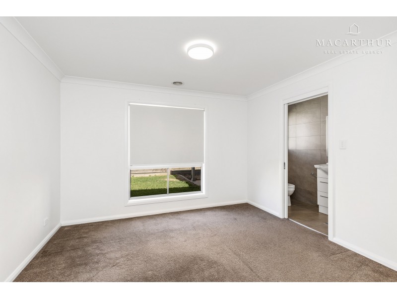 26 Darcy Drive, Boorooma NSW 2650