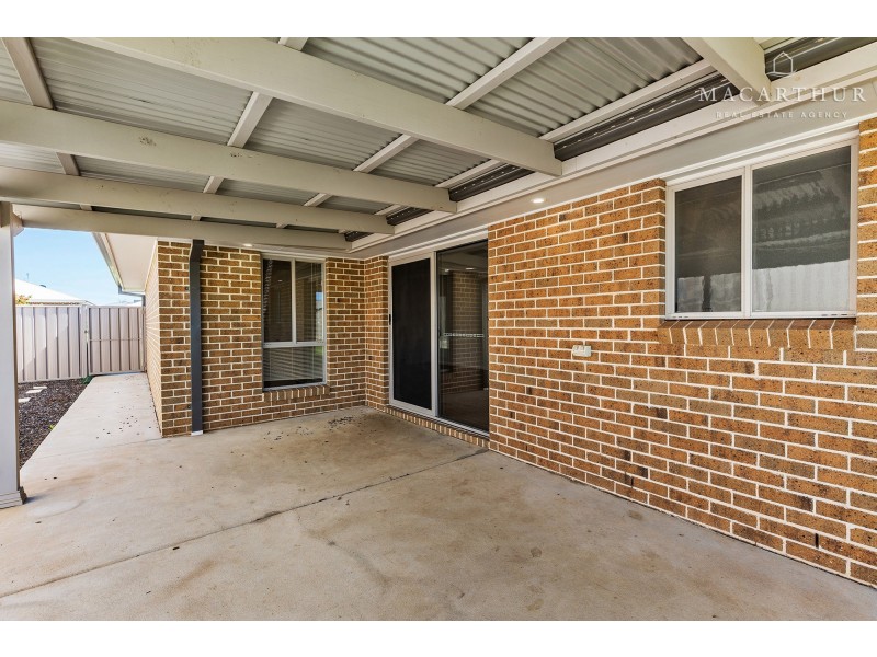 26 Darcy Drive, Boorooma NSW 2650