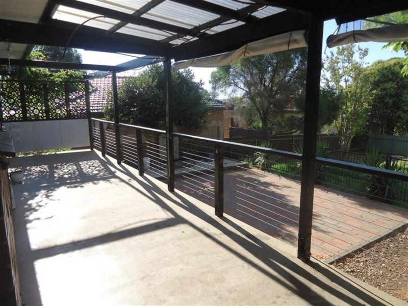 89 Leavenworth Drive, Mount Austin NSW 2650