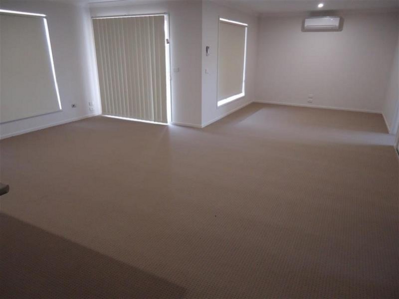 5 Melaleuca Drive, Forest Hill NSW 2651