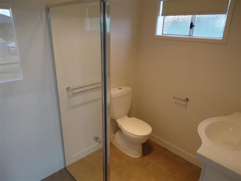 5 Melaleuca Drive, Forest Hill NSW 2651