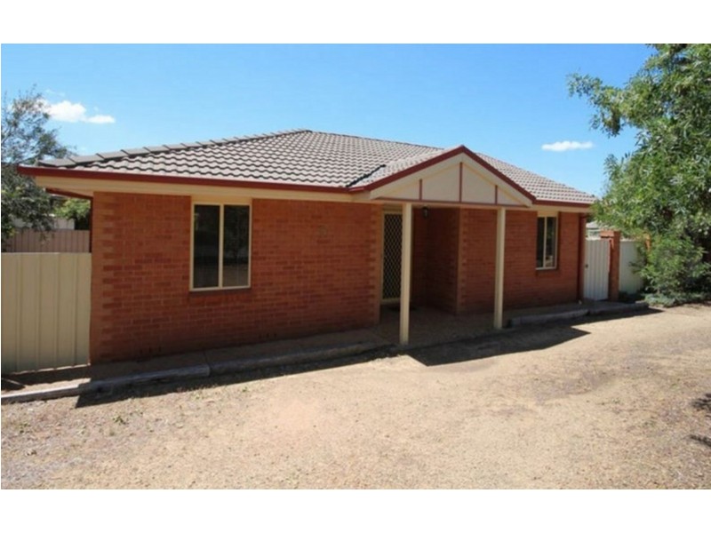 5 Clipper Way, Estella NSW 2650