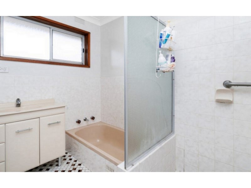 17 Willow Street, Kooringal NSW 2650