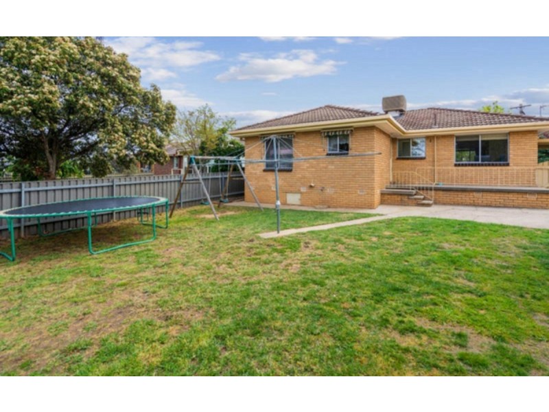 17 Willow Street, Kooringal NSW 2650