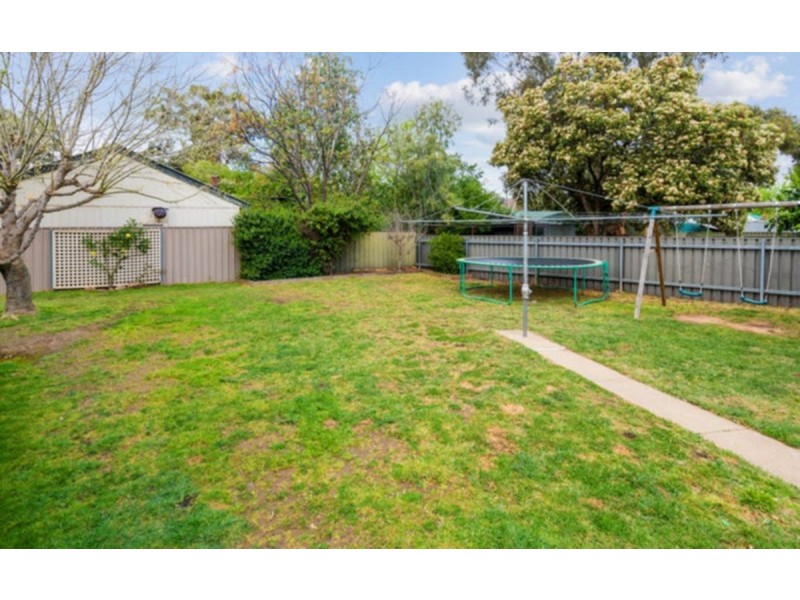 17 Willow Street, Kooringal NSW 2650