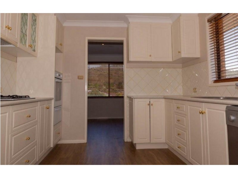 25 Kilpatrick Street, Kooringal NSW 2650