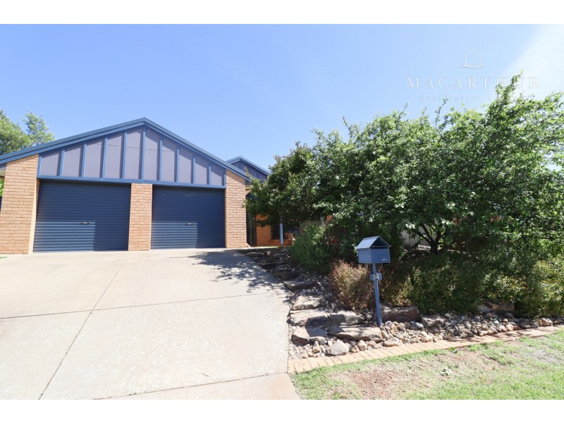 34 McKeown Street, Estella NSW 2650