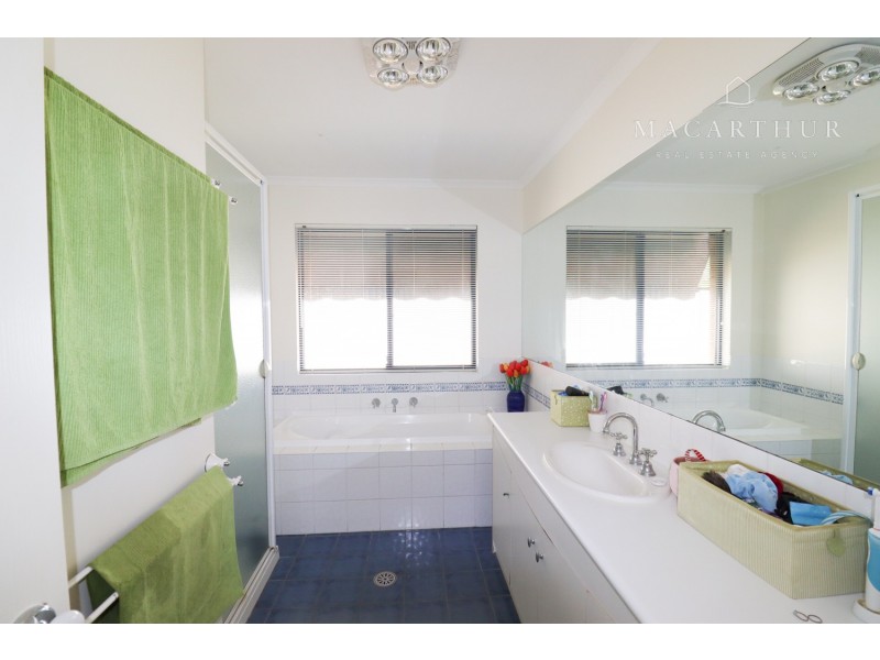 34 McKeown Street, Estella NSW 2650