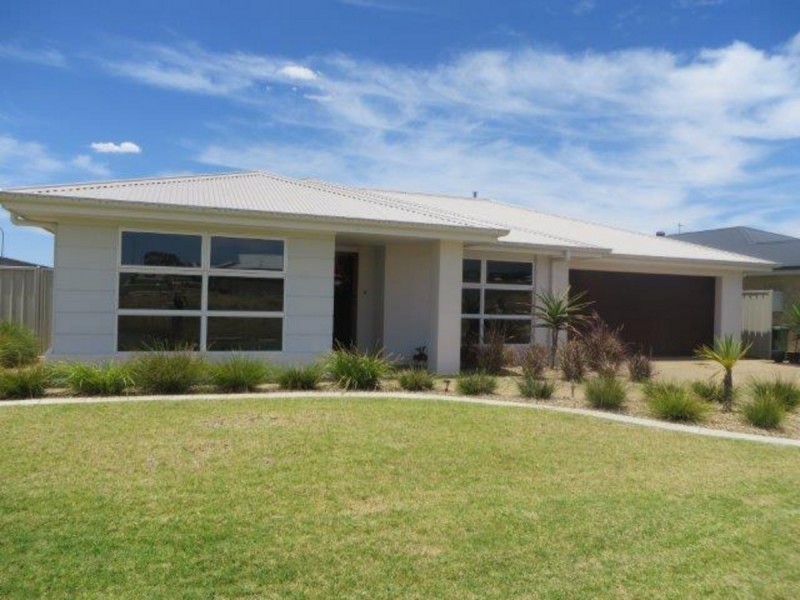 17 Alma Crescent, Wagga Wagga NSW 2650