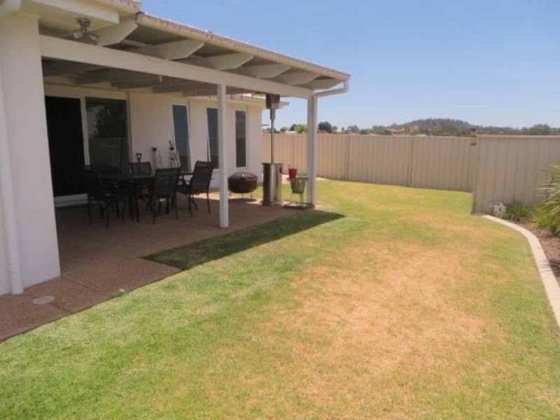 17 Alma Crescent, Wagga Wagga NSW 2650