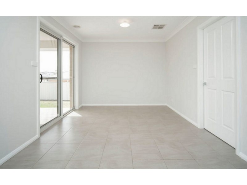 6 Ellerslie Street, Gobbagombalin NSW 2650