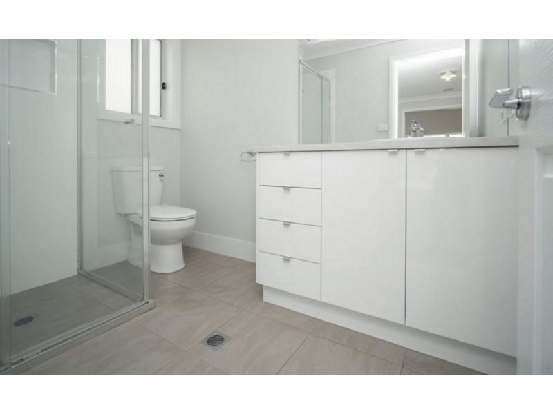 6 Ellerslie Street, Gobbagombalin NSW 2650