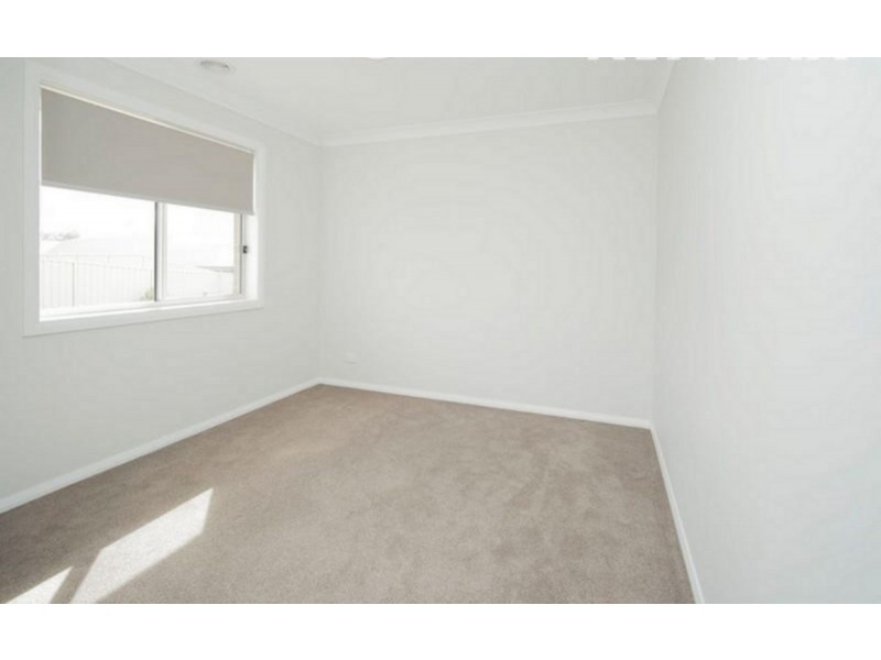 6 Ellerslie Street, Gobbagombalin NSW 2650