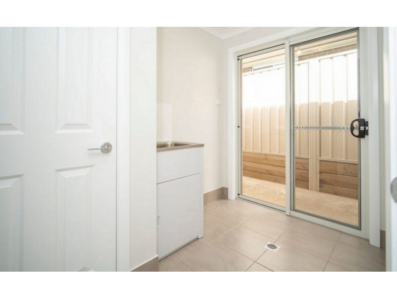 6 Ellerslie Street, Gobbagombalin NSW 2650