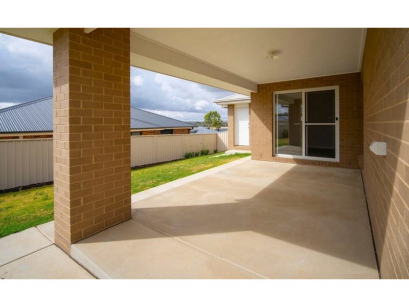 6 Ellerslie Street, Gobbagombalin NSW 2650