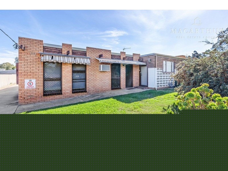 2/12 Marloo Crescent, Kooringal NSW 2650