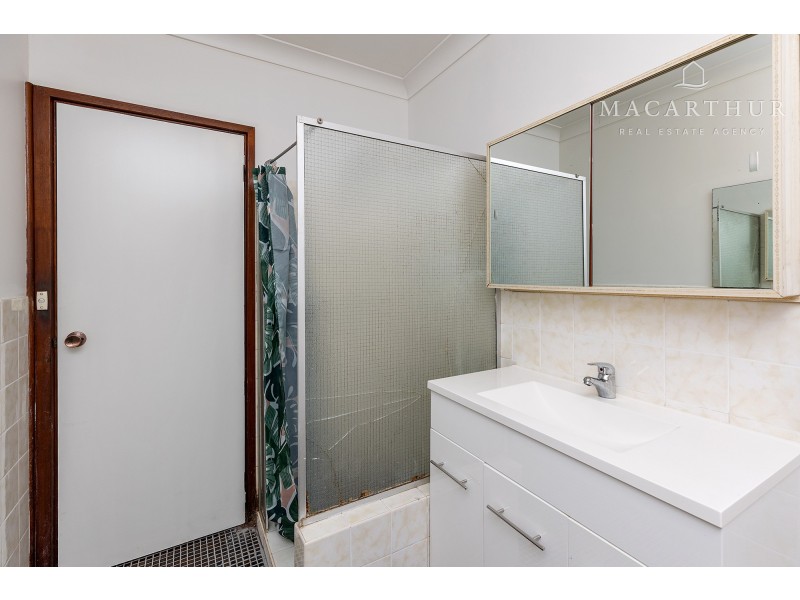 2/12 Marloo Crescent, Kooringal NSW 2650