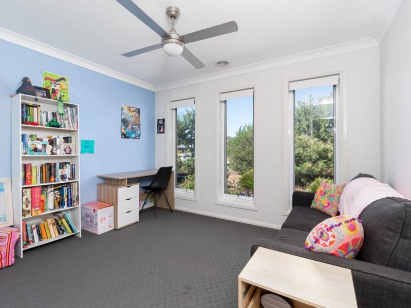 26 Barton Avenue, Lloyd NSW 2650