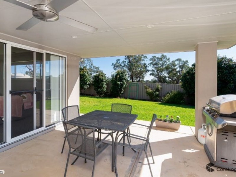 26 Barton Avenue, Lloyd NSW 2650