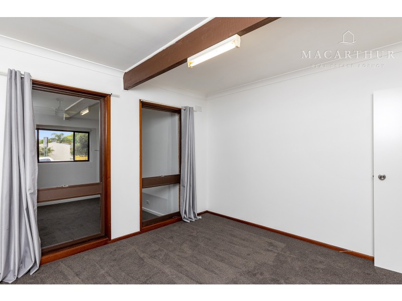 2/12 Marloo Crescent, Kooringal NSW 2650