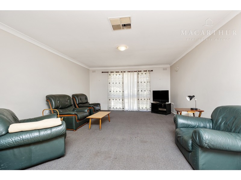 63 Leavenworth Drive, Mount Austin NSW 2650