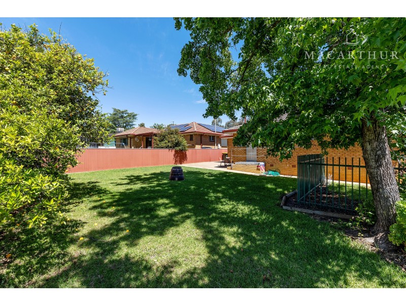 63 Leavenworth Drive, Mount Austin NSW 2650