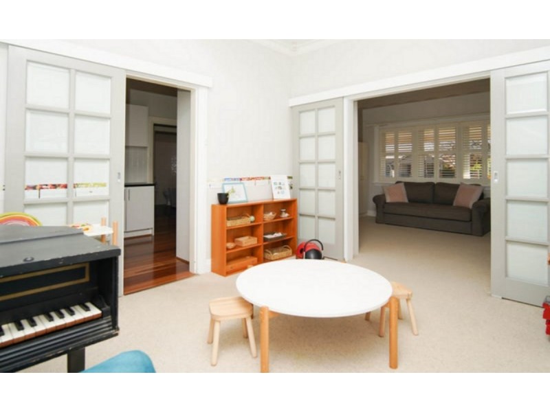 2 Rhoda Avenue, Wagga Wagga NSW 2650