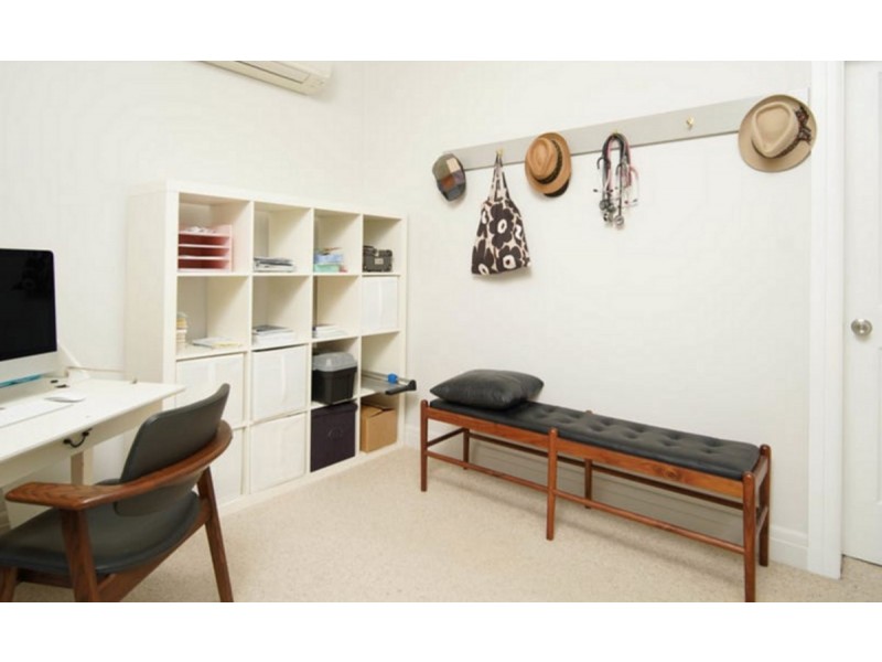 2 Rhoda Avenue, Wagga Wagga NSW 2650