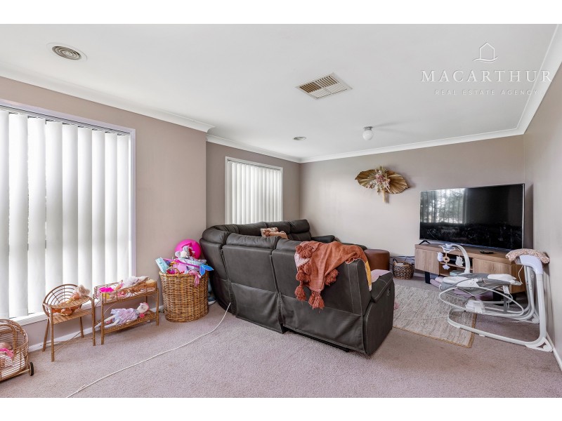 91 Yentoo Drive, Glenfield Park NSW 2650