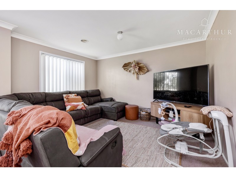 91 Yentoo Drive, Glenfield Park NSW 2650