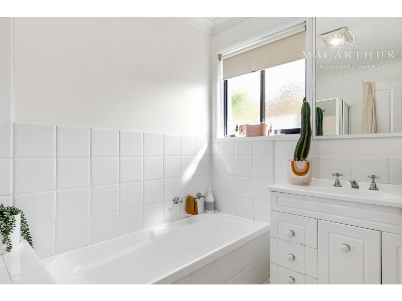 91 Yentoo Drive, Glenfield Park NSW 2650