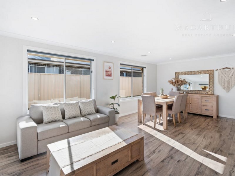 4 Paradise Drive, Gobbagombalin NSW 2650