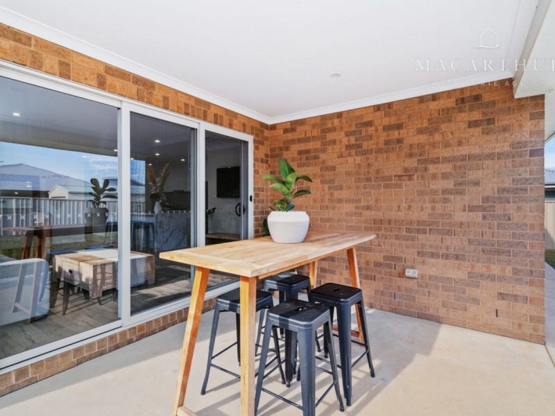 4 Paradise Drive, Gobbagombalin NSW 2650