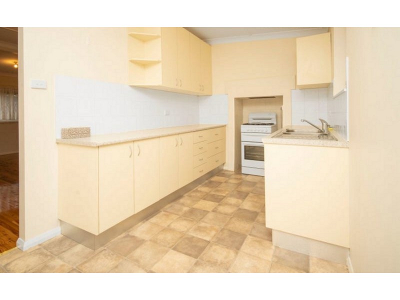 20 Elizabeth Street, North Wagga Wagga NSW 2650