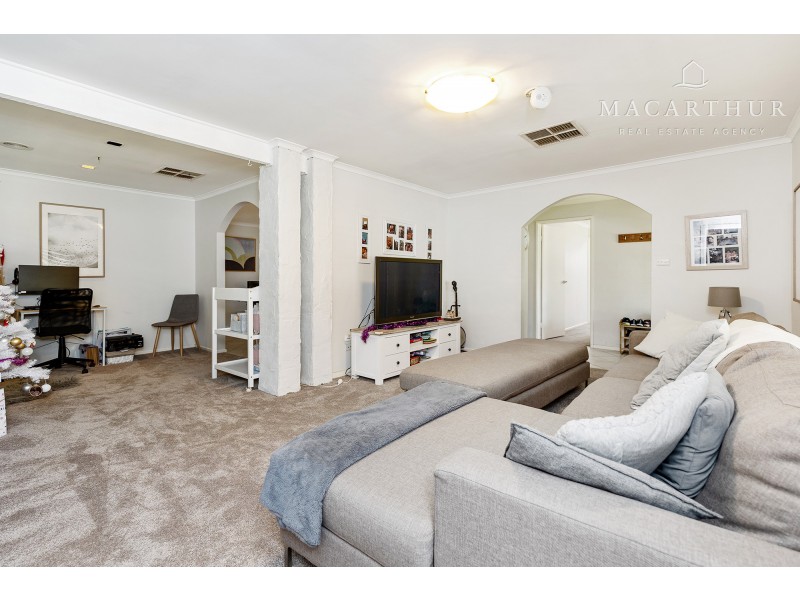 430 Lake Albert Road, Lake Albert NSW 2650