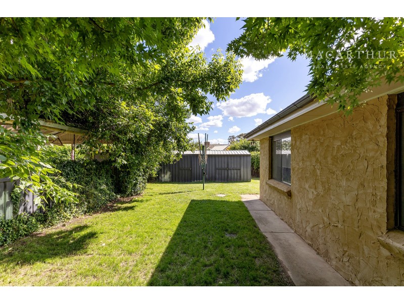 430 Lake Albert Road, Lake Albert NSW 2650