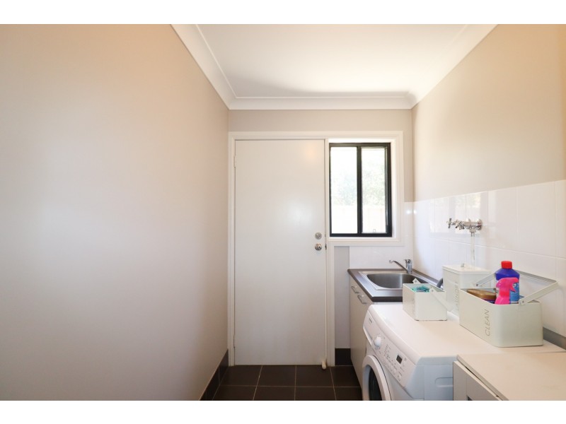 2 Barrima Drive, Glenfield Park NSW 2650
