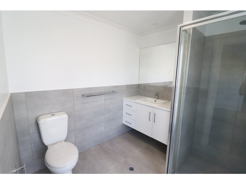 1/84 Barmedman Avenue, Gobbagombalin NSW 2650