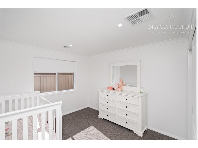 60 Jumbuck Drive, Gobbagombalin NSW 2650