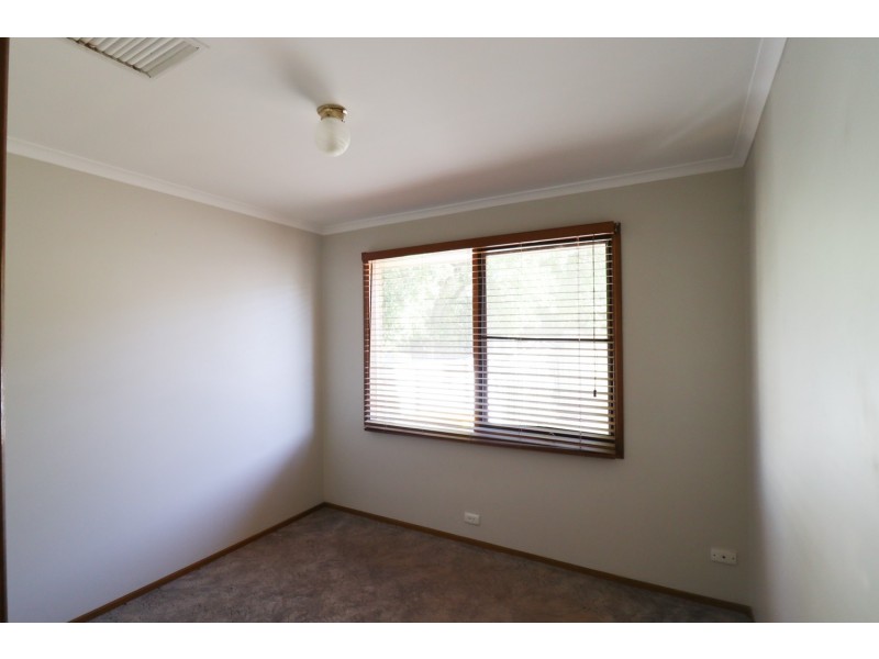 47 Pugsley Avenue, Estella NSW 2650