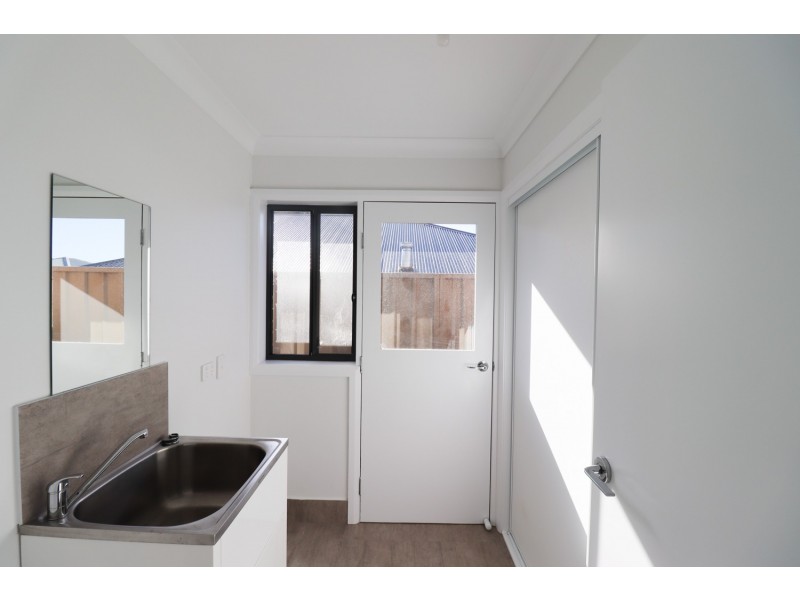 17 Mugga Street, Gobbagombalin NSW 2650